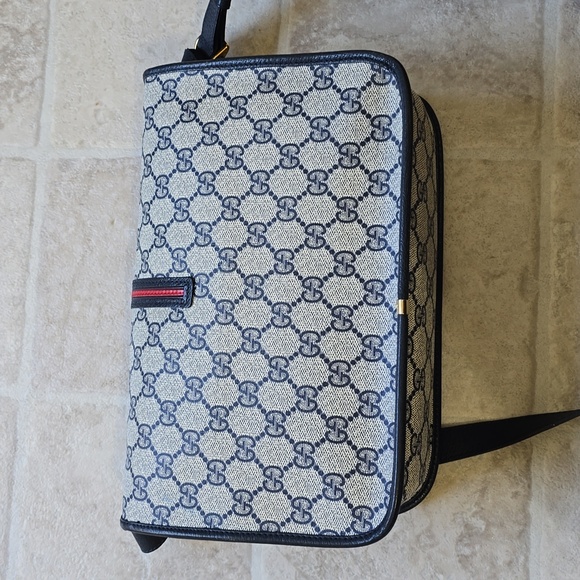 Vintage Authentic Gucci Shoulder Bag - Picture 8 of 13